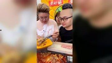 娱乐吃瓜酱村头